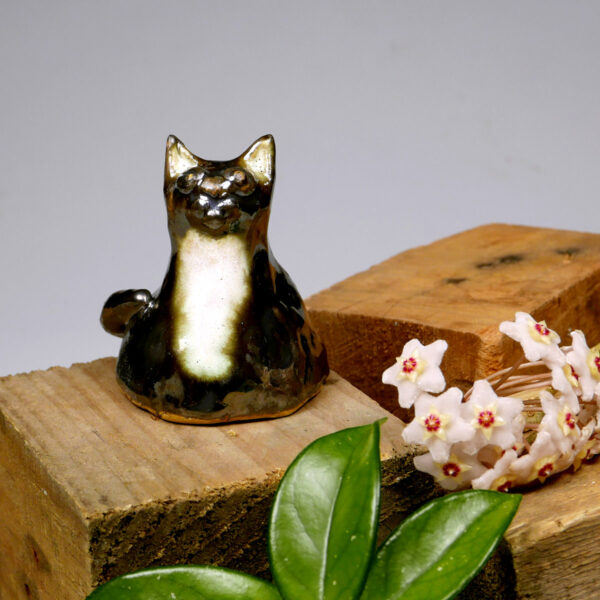 Czarny Kot ceramiczna figurka