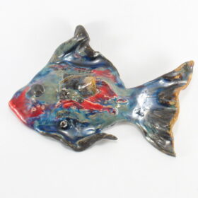 Ryba ceramiczna, zawieszka na ścianę, uformowana ręcznie z gliny w jednym egzemplarzu, kolorowa, oryginalna dekoracja łazienki, pokoju dziecinnego, salonu,