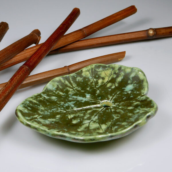 Ceramiczna mydelniczka srebrno zielona