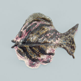 Ryba ceramiczna purpurowo-czarna, ozdoba ściany salonu
