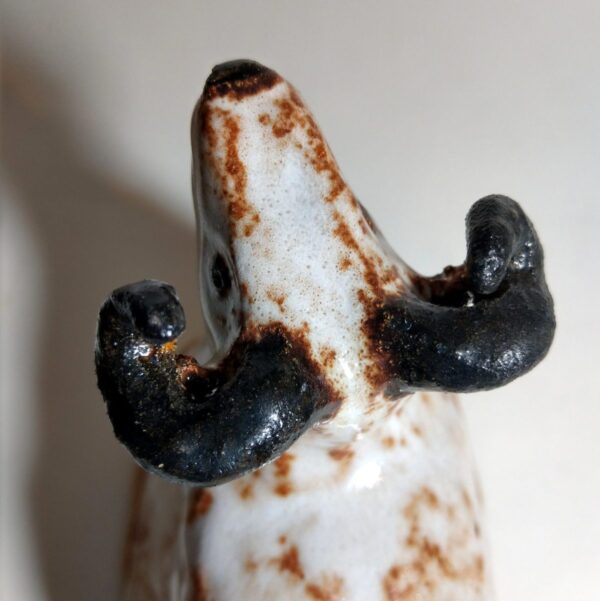 Baran cynamonowy - figurka ceramiczna