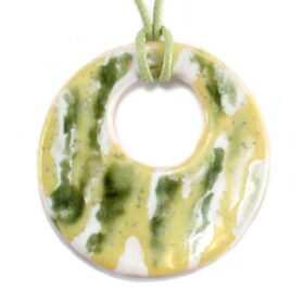 Duży pastelowy wisior ceramiczny