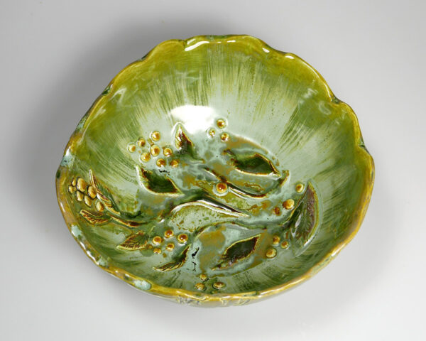 Miska ceramiczna zielona z gałązkami o nieregularnym kształcie, Niepowtarzalny egzemplarz, doskonały prezent. Gotowy do wysyłki.