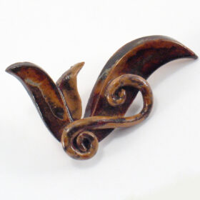 Broszka ceramiczna Lilijka