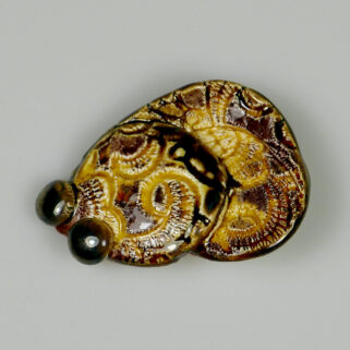 Broszka ceramiczna Koronkowa w kolorze brązowym ręcznie wykonana