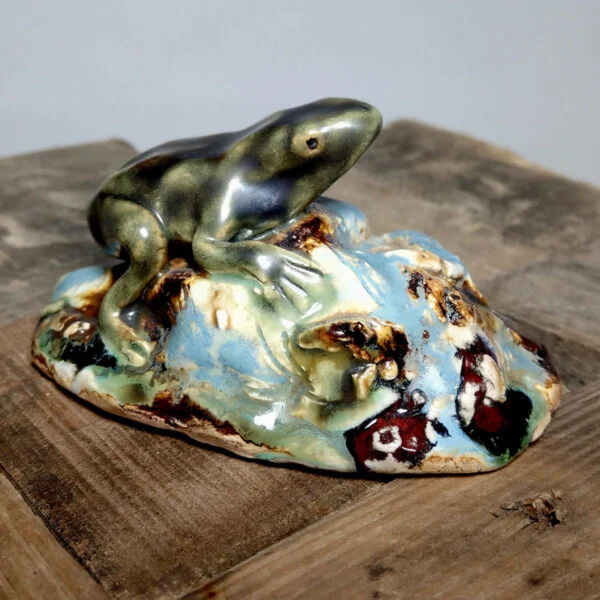Ceramika artystyczna żaba