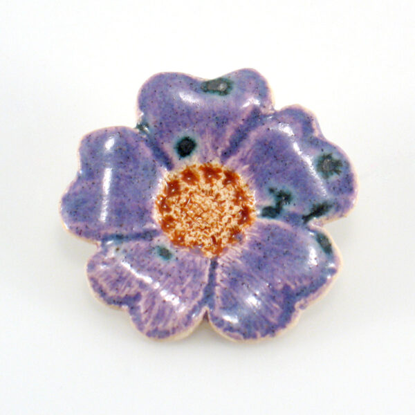 Fioletowy Kwiatek biżuteria ceramiczna broszka ręcznie zrobiona z gliny