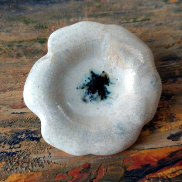 Broszka ceramiczna - Śnieżny Kwiat