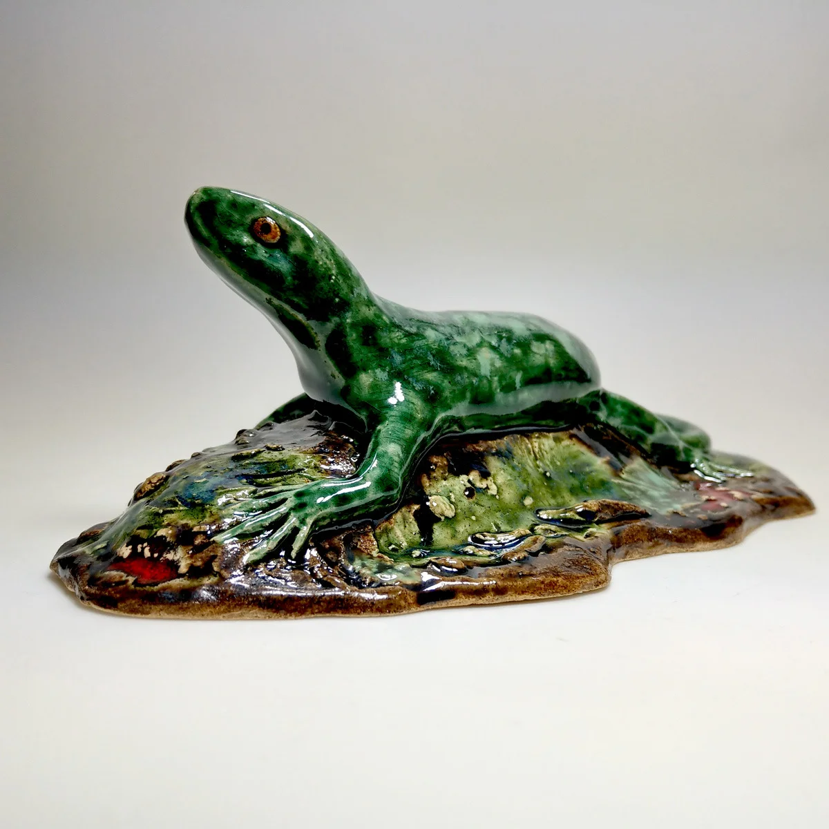 Zielona Jaszczurka - figurka ceramiczna