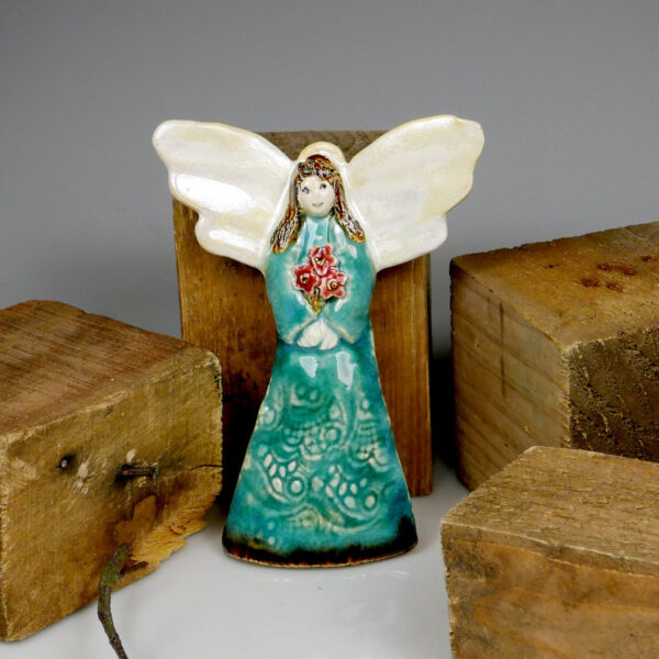 Aniołek uśmiechnięty - zawieszka ceramiczna