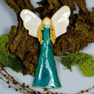 Anioł w turkusowej sukni, ręcznie wykonany z gliny