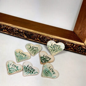 Zielone serca ceramiczne