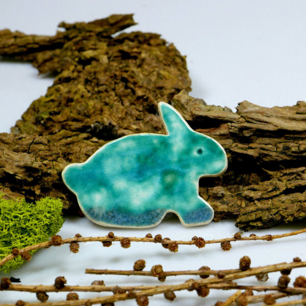 Ceramiczny zajączek na magnes, w kolorze turkusowym, ozdoba na Wielkanoc