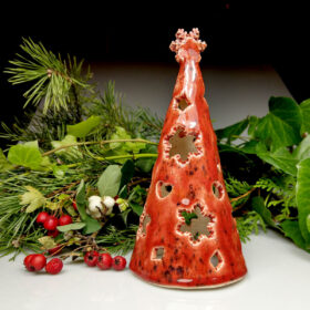 Czerwona choinka ceramiczna - lampion