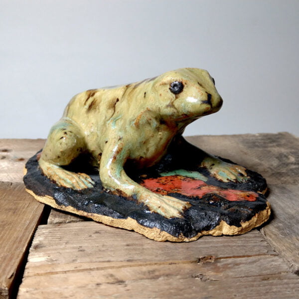 Gliniana żaba rękodzieło wykonane z gliny