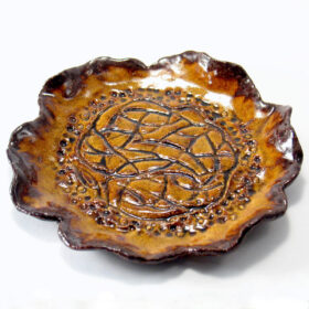 Talerz ceramiczny Piernikowy, uformowany ręcznie