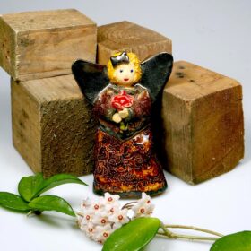 Ceramiczny anioł z kwiatami, ręcznie wykonany, oryginalny