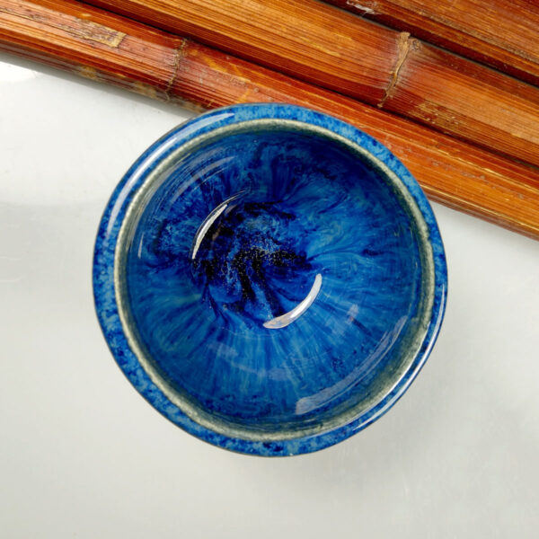 Niebieska miseczka ceramiczna