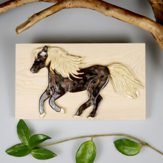 Ceramiczny obrazek koń na desce