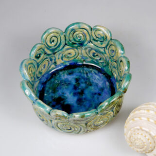 Ceramiczna miseczka w morskim stylu