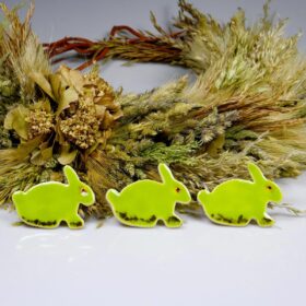 Zielone wielkanocne zające ceramiczne dekoracja świąteczna na magnes