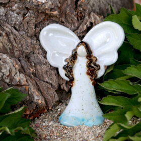 Ceramiczny Aniołek Niewinności, ozdoba na ścianę