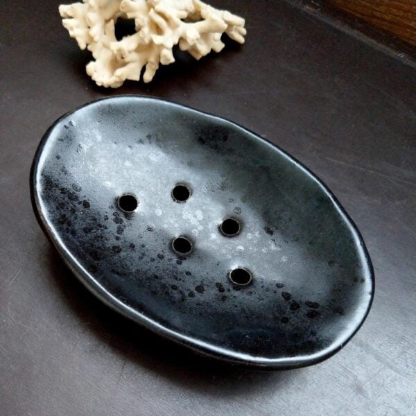 Ceramiczna czarna mydelniczka z kubkiem