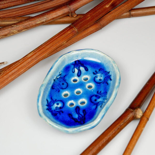 Niebieska mydelniczka ceramiczna Ośmiorniczki wyrób ręcznie wykonany z gliny