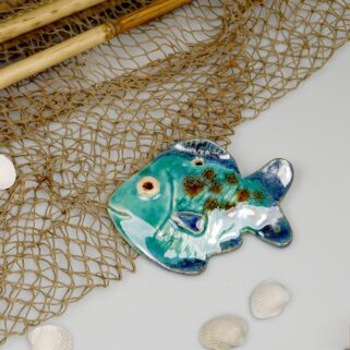 Turkusowa rybka ceramiczna w kropki, rękodzieło artystyczne