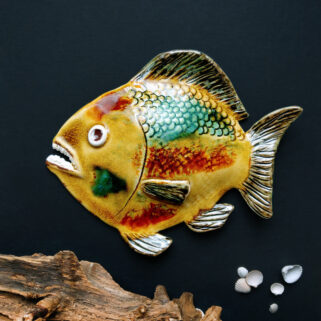 Kolorowa rybka ceramiczna drapieżna wisząca dekoracja na ścianę
