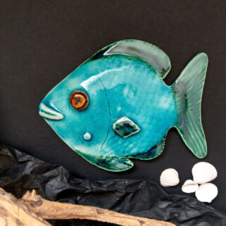 Turkusowa rybka ozdobna na ścianę ręcznie wykonana z gliny