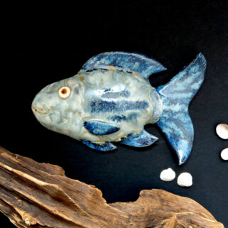 Szaro niebieska rybka ceramiczna do zawieszenia na ścianie