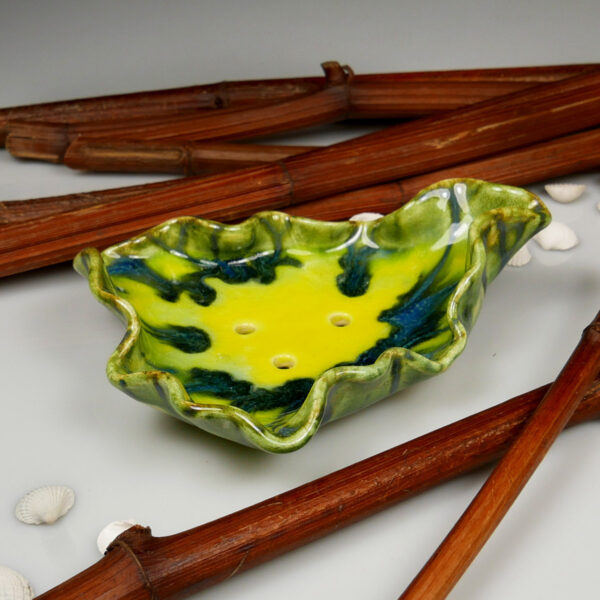 Żółto zielona mydelniczka ceramiczna rękodzieło