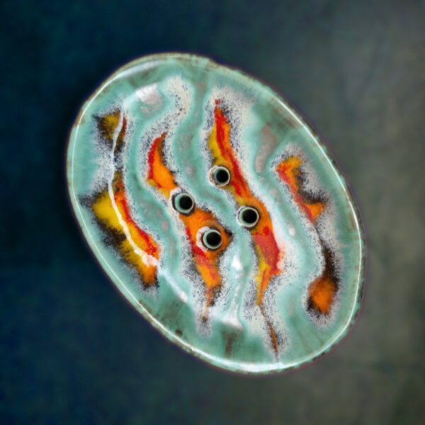 Kolorowa mydelniczka ceramiczna z dziurkami ręcznie wykonana