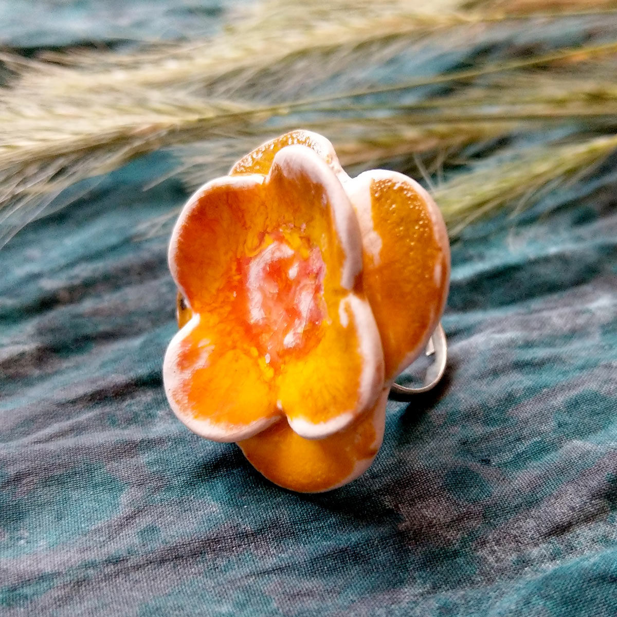 Pierścionek ceramiczny Pomarańczowy Kwiatek
