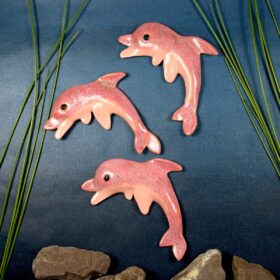 Różowe delfiny ceramiczne, ręcznie wykonany komplet zawieszek na ścianę