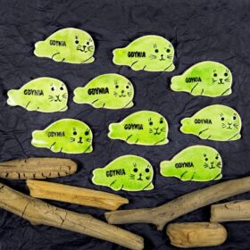 Gdyńska foka ceramiczna na lodówkę